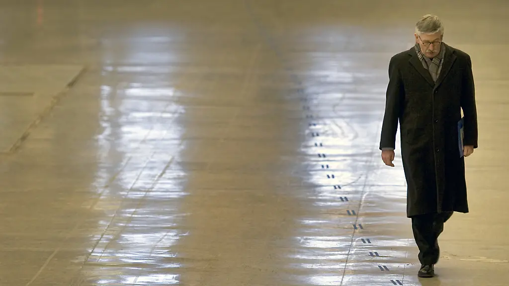 2t7q1224-jpg3881546932554164219