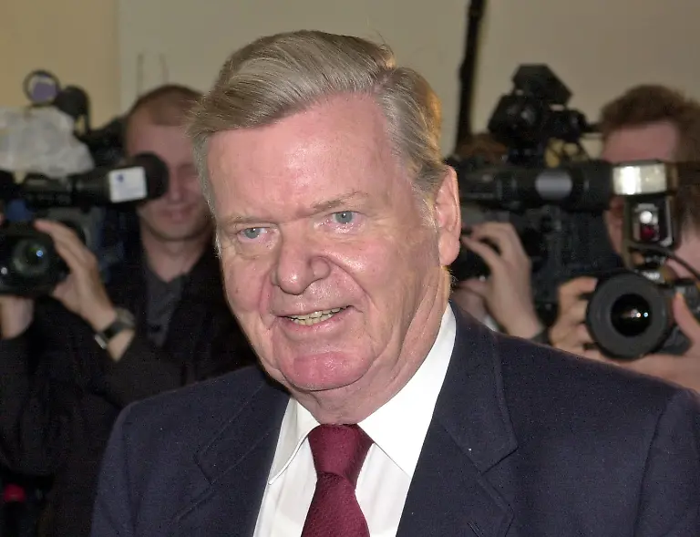 2t7v5537-jpg7828852828787816580