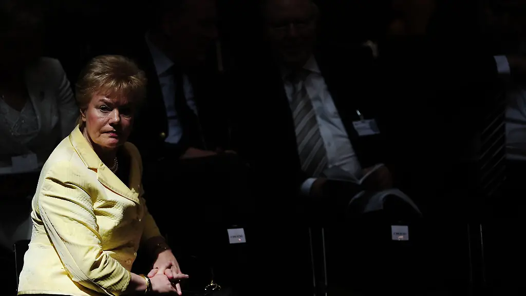 2t750714-jpg2142132894515023895