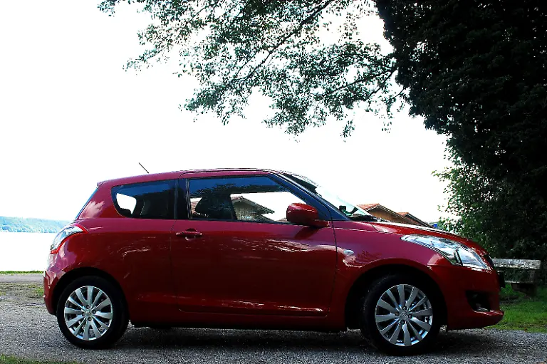 Suzuki-Swift-01-09-2010-14-31-27