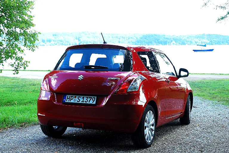 Suzuki-Swift-01-09-2010-14-27-42