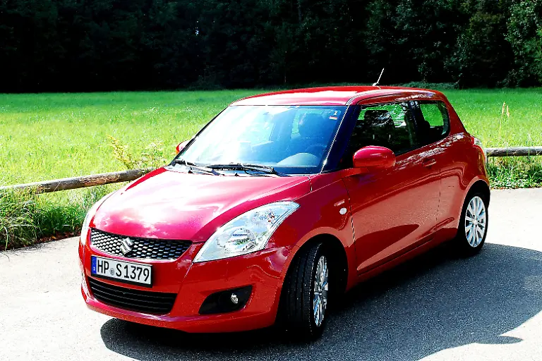 Suzuki-Swift-01-09-2010-14-18-16