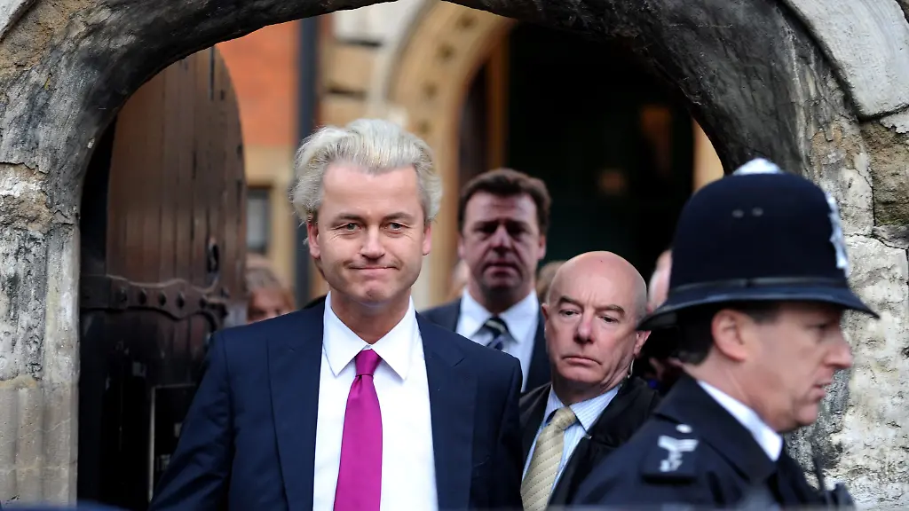 2t2z2825-jpg8061606389376157310