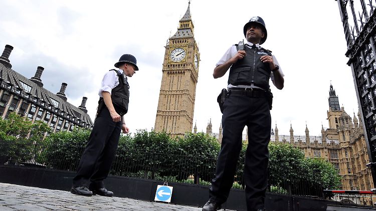 Die Londoner Polizei ermittelt weiter.