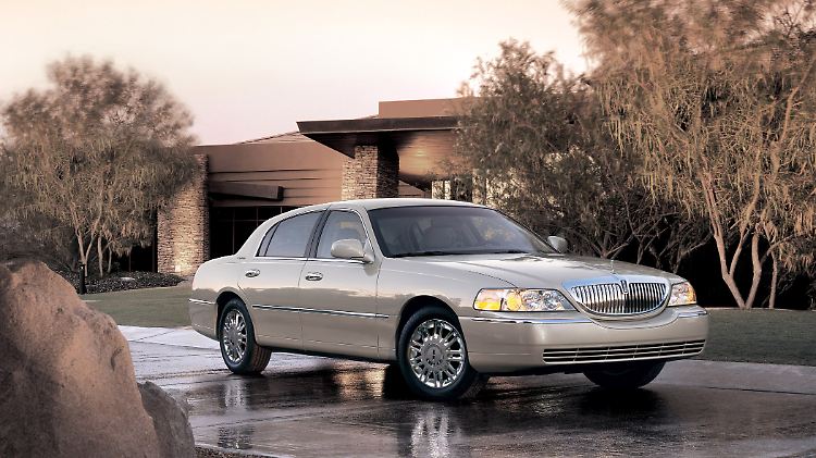 Der Lincoln Town Car ist mit fast 90 Prozent Kundschaft über 65 Jahren einsame Spitze.