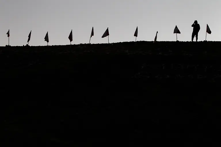 2010-08-27T000653Z-01-STG111-RTRMDNP-3-CHILE-MINE-ACCIDENT-JPG3086659107212427539