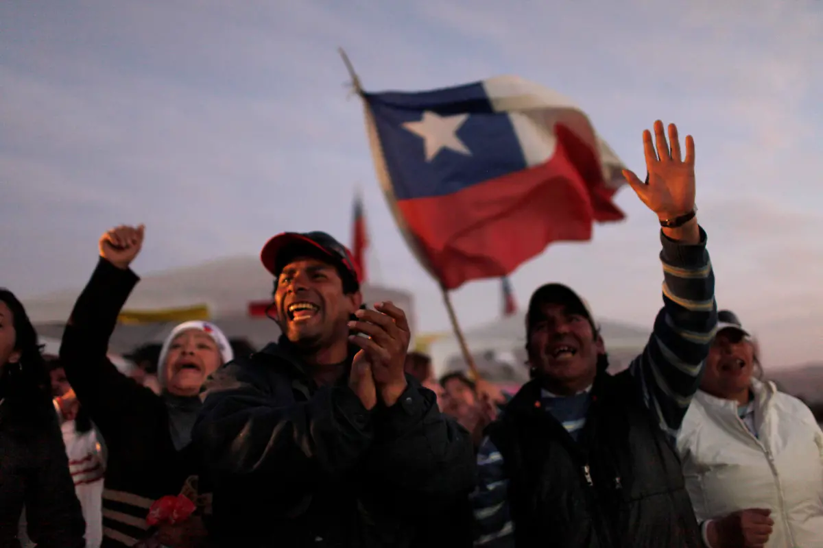 Chile-Mine-Collapse-XRC111-jpg6061877286909561367