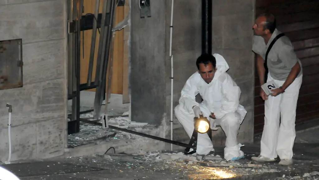 Italy-Mafia-Bombing-RGC101-jpg975329050472515933