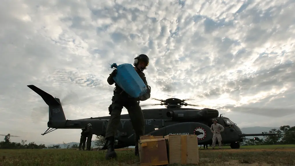 2010-08-16T165015Z-01-TBW10-RTRMDNP-3-PAKISTAN-FLOODS-JPG3929025374123236474