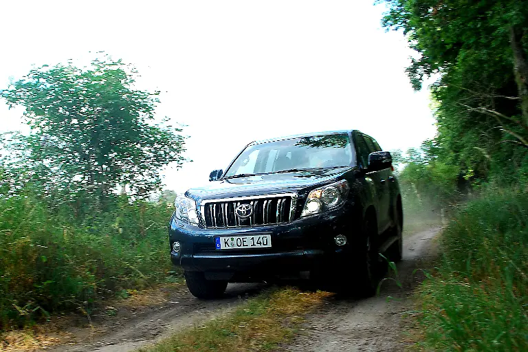 Toyota-Land-Cruiser-18-07-2010-18-33-38