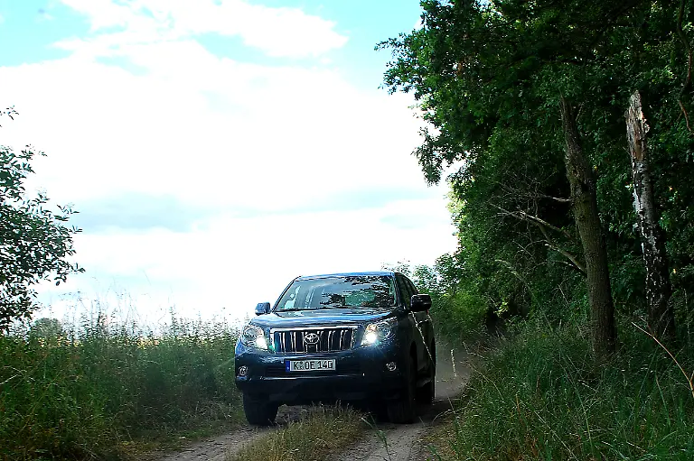 Toyota-Land-Cruiser-18-07-2010-18-33-28