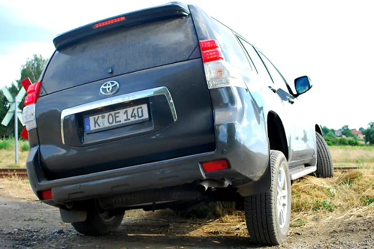 Toyota-Land-Cruiser-18-07-2010-18-00-54
