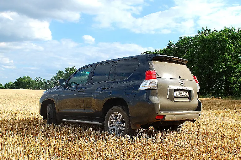 Toyota-Land-Cruiser-18-07-2010-17-51-02