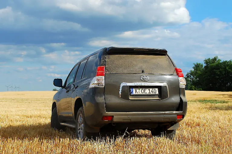 Toyota-Land-Cruiser-18-07-2010-17-50-51