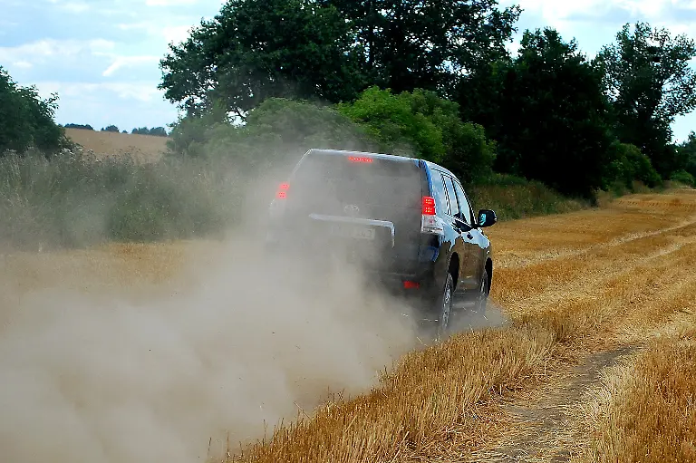 Toyota-Land-Cruiser-18-07-2010-17-37-26