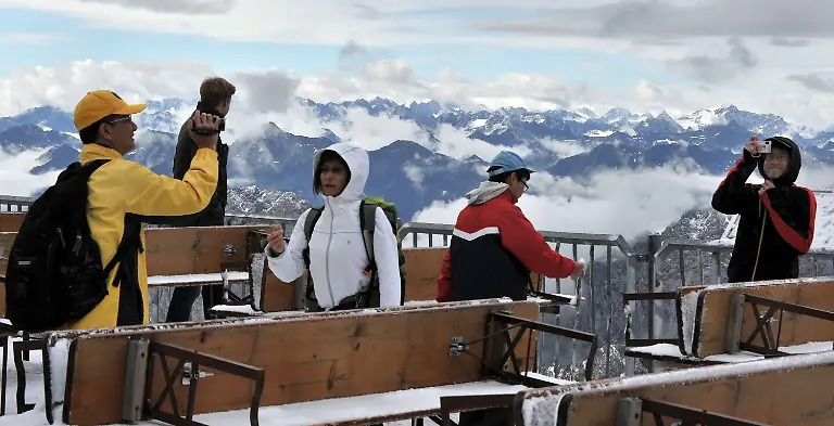 2sqz1136-jpg1378954018047165394