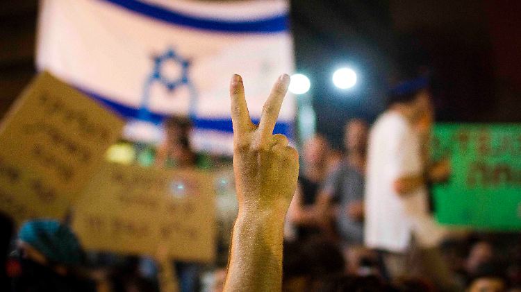 Szene einer Demo in Tel Aviv.