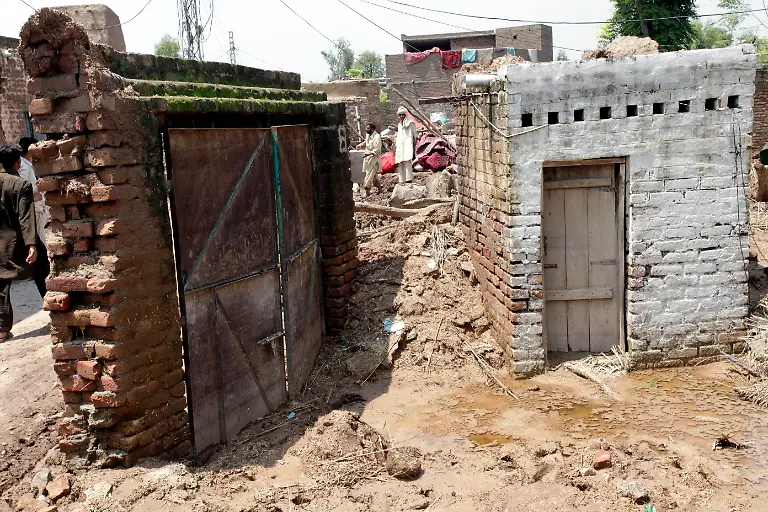 Pakistan-Asia-Floods-PES102-jpg2789594931628041062