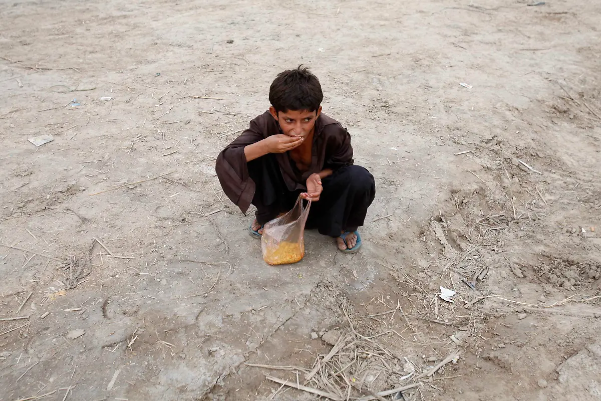 2010-08-10T153456Z-01-SUK201-RTRMDNP-3-PAKISTAN-FLOODS-JPG7533265819827836778