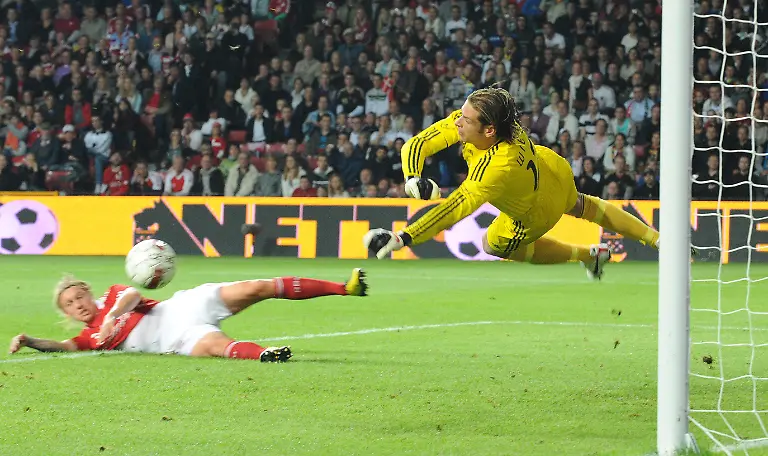 2sny1051-jpg3901739580193102275