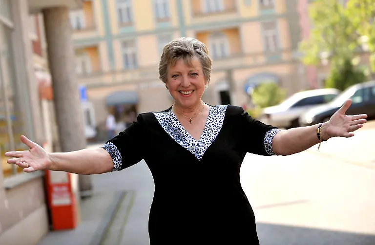 2slh0111-jpg6861608197545475952