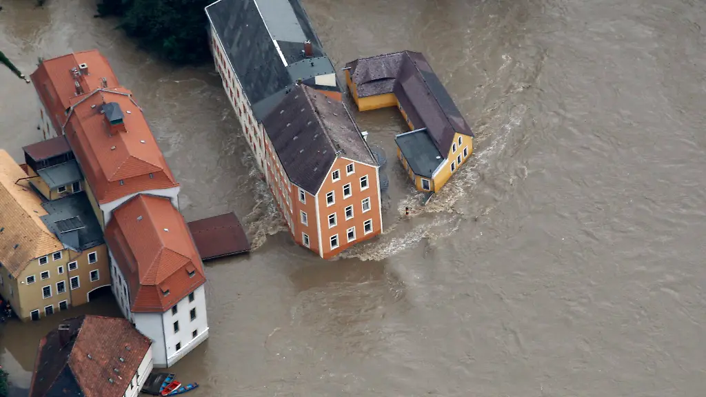 2010-08-08T133916Z-01-FAB15-RTRMDNP-3-GERMANY-JPG4598657548262127949