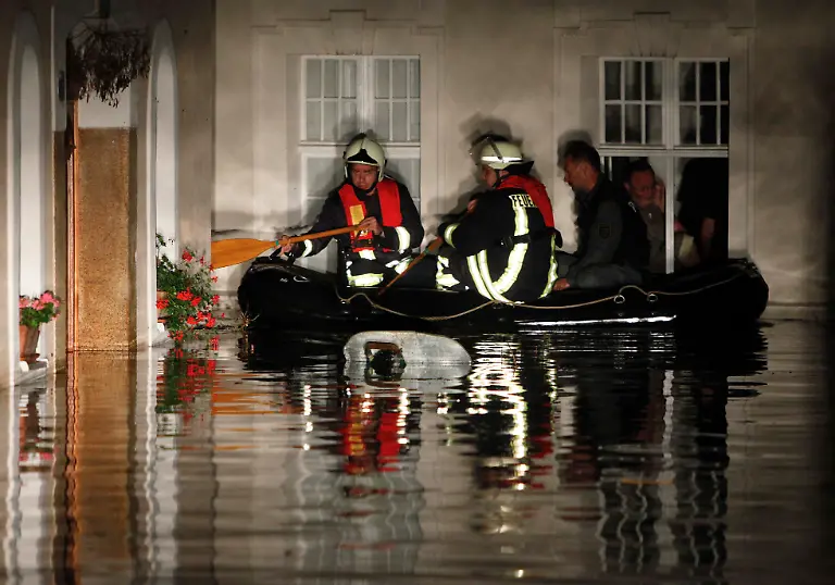 2010-08-08T022932Z-01-TPE03-RTRMDNP-3-GERMANY-JPG8778652201755196946