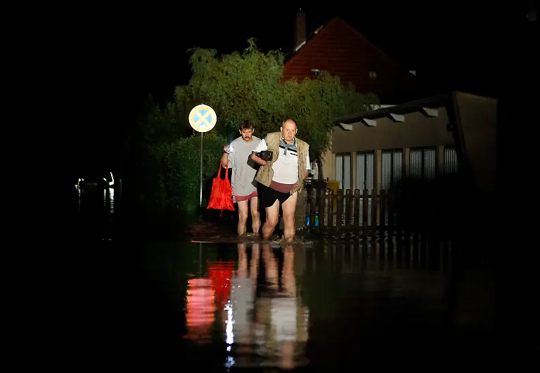 2010-08-08T023018Z-01-TPE01-RTRMDNP-3-GERMANY-JPG8067230348198317165