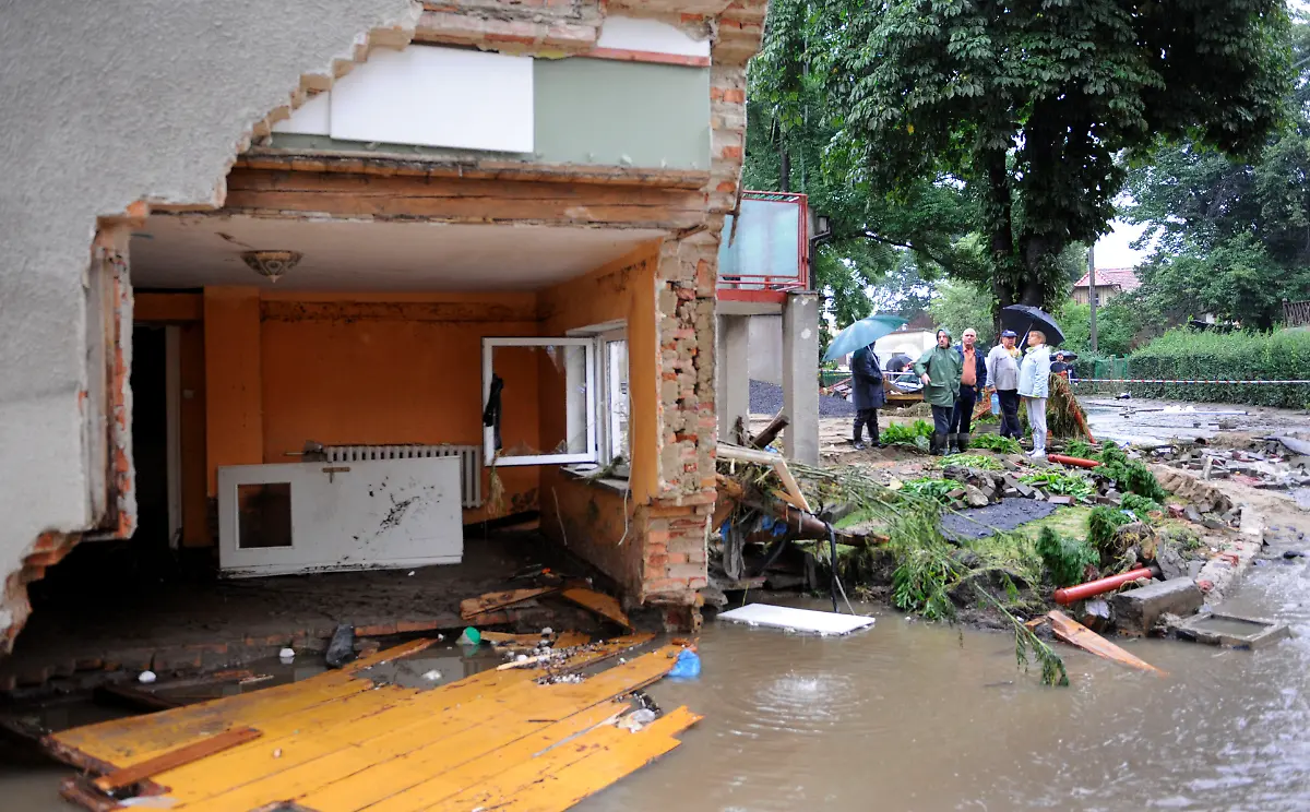 Poland-Flooding-WAR851-jpg2071072096090974113