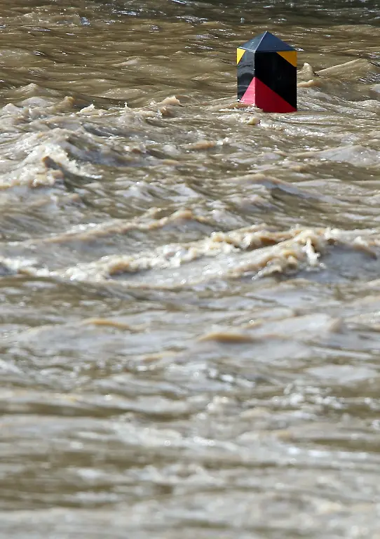 2slq0404-jpg1947258375845260386