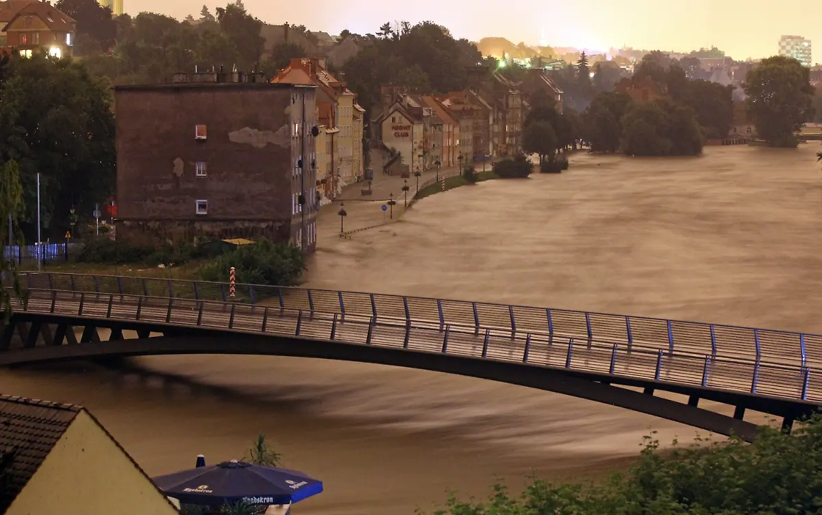 2slg0542-jpg3863053366163228914