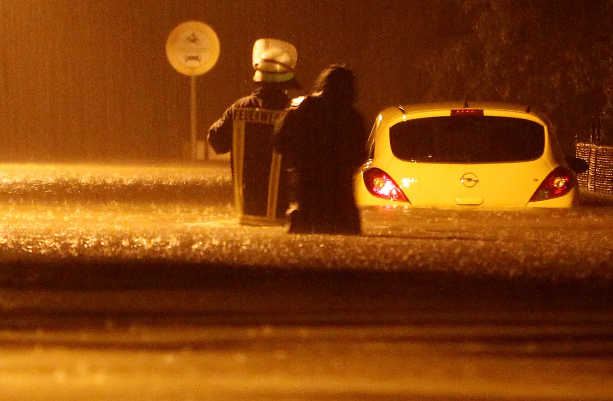 070810LEI204-BEX710-jpg9128467468896920538