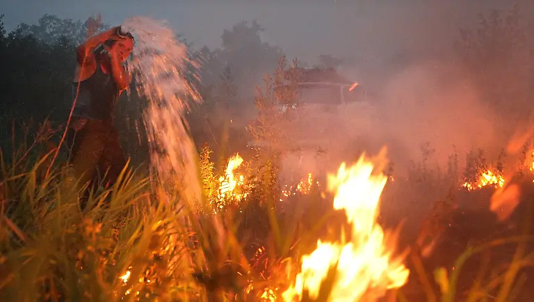 2sjj2403-jpg4989284158291326805