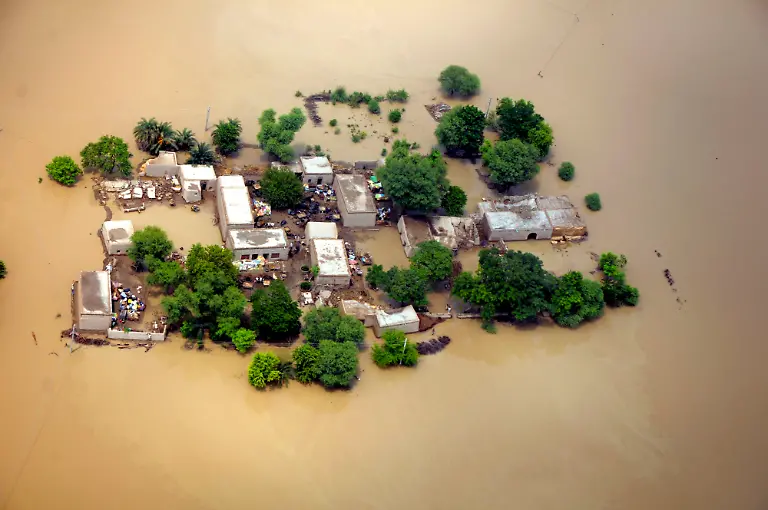 Pakistan-Floods-KOT110-jpg4276389025050327973