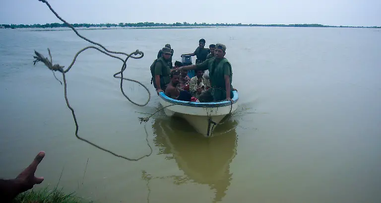 Pakistan-Floods-DGK101-jpg3812432225111729183