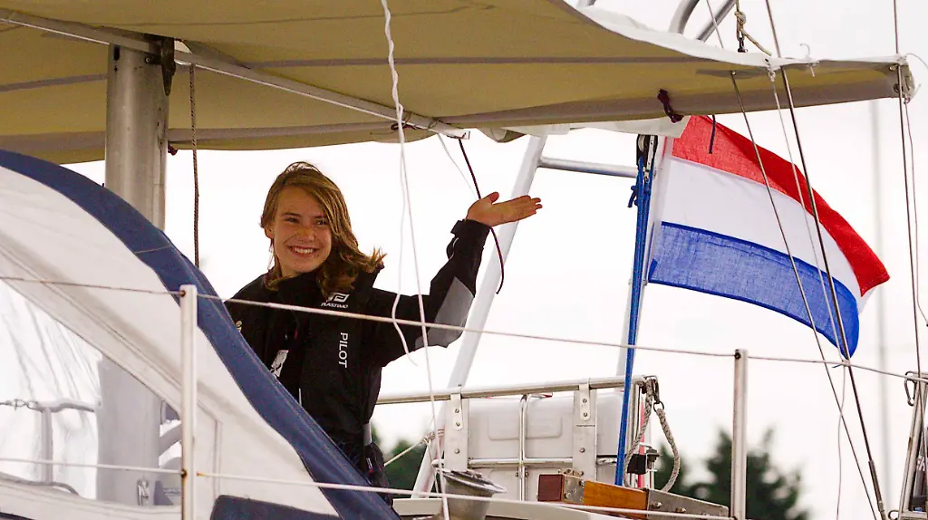 2010-08-04T083006Z-01-MKN605-RTRMDNP-3-DUTCH-SAILOR-JPG4346439594094664673