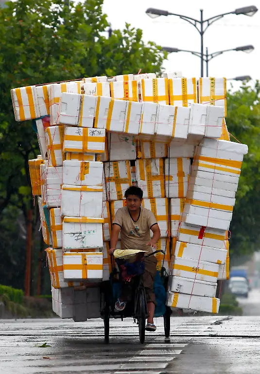 2010-08-04T094704Z-01-SHA106-RTRMDNP-3-CHINA-GDP-JPG1586843402958091792