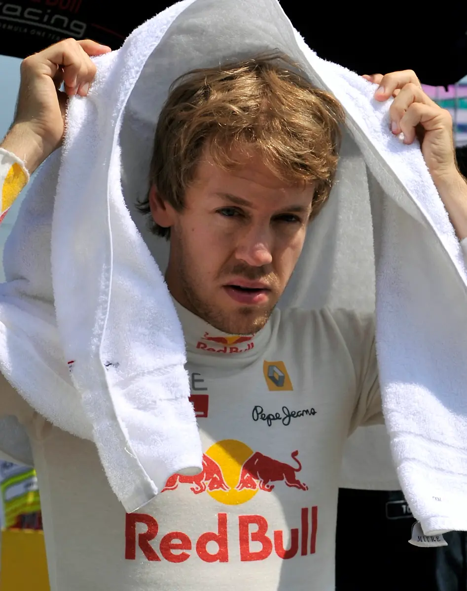 Hungary-F1-GP-Auto-Racing-BSZ121-jpg4814392564004832200