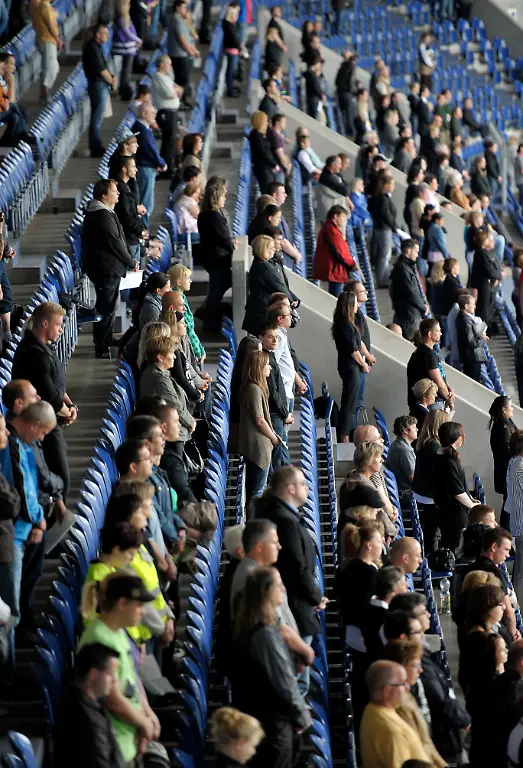 DEU-Loveparade-Trauerfeier-MKR114-jpg8727542102007546174