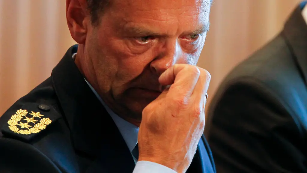 2010-07-28T141319Z-01-WR21-RTRMDNP-3-GERMANY-LOVE-DEATHS-JPG6526526559025083316