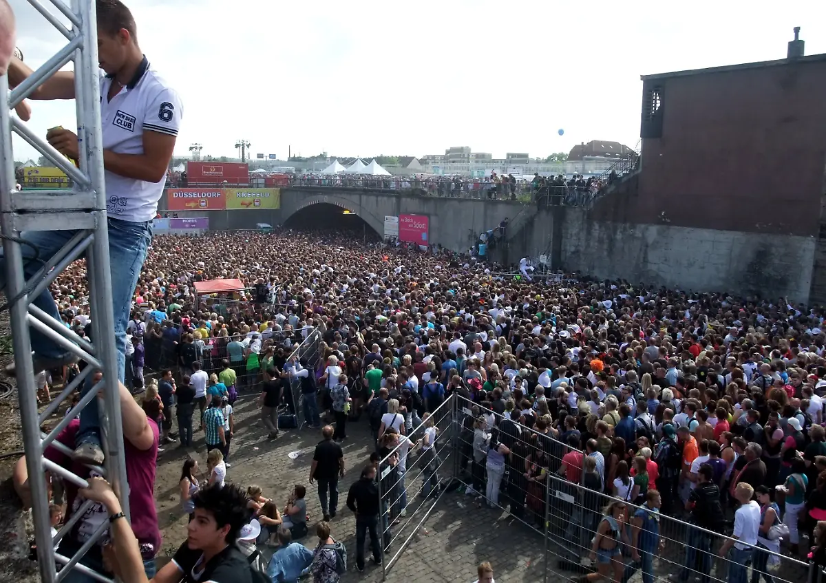 2scd1656-jpg166477211835145778