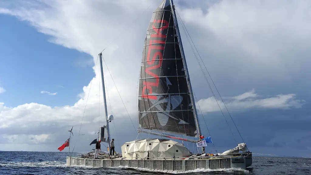 2scy4956-jpg3771347624797336145