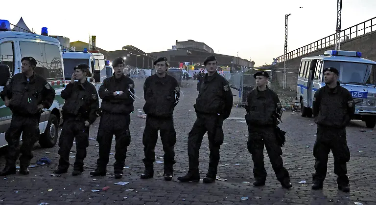 2sby3927-jpg8548169604580495018