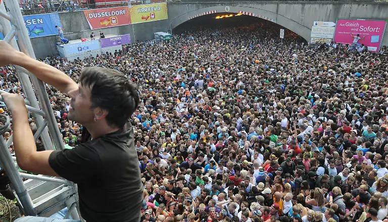 2sby2433-jpg3659004088592724192