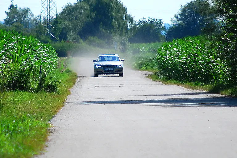 Audi-A8-Lang-19-07-2010-10-48-43