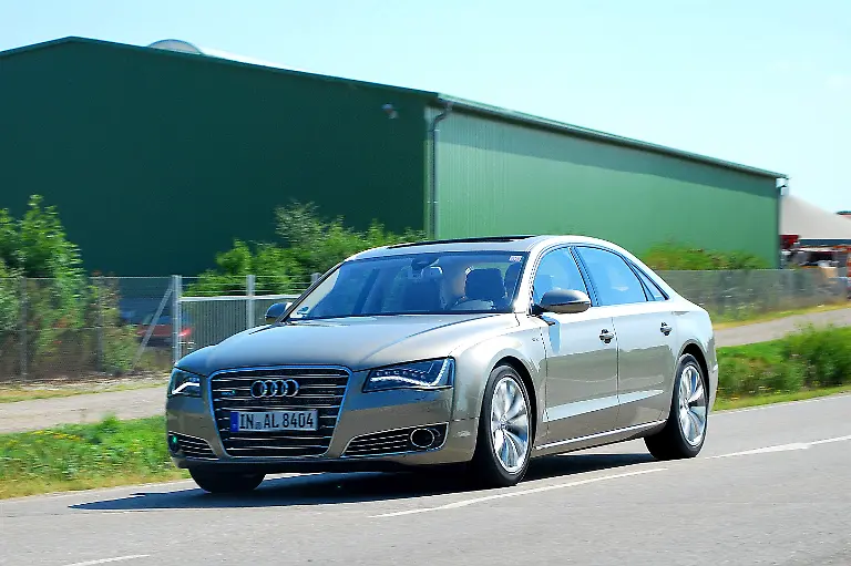 Audi-A8-Lang-19-07-2010-10-39-57