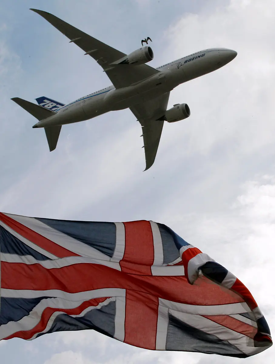 2010-07-20T183603Z-01-DST03-RTRMDNP-3-BRITAIN-JPG3684725609217999779