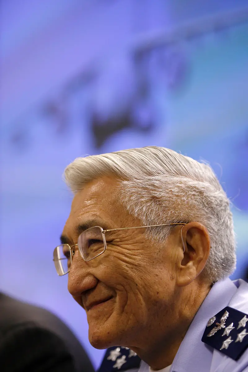 Britain-Farnborough-Airshow-LST112-jpg3977802831533085018