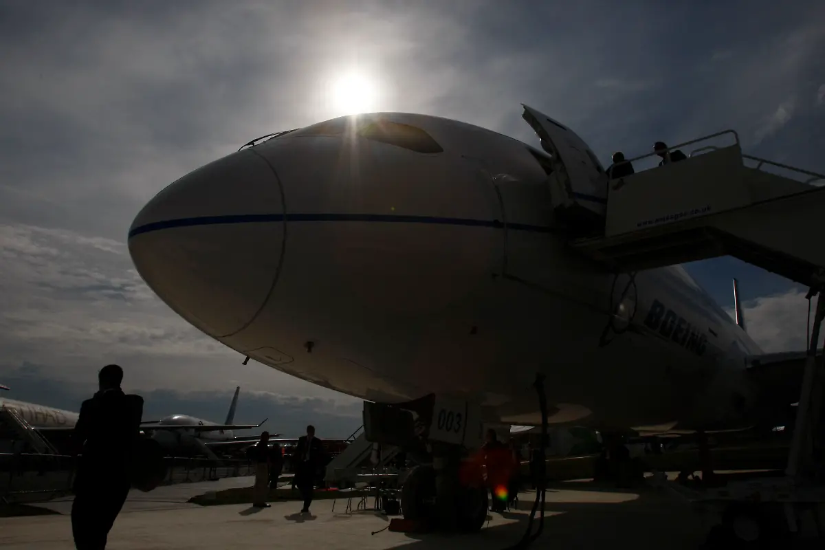 Britain-Farnborough-Airshow-LST105-jpg5579959947319975250