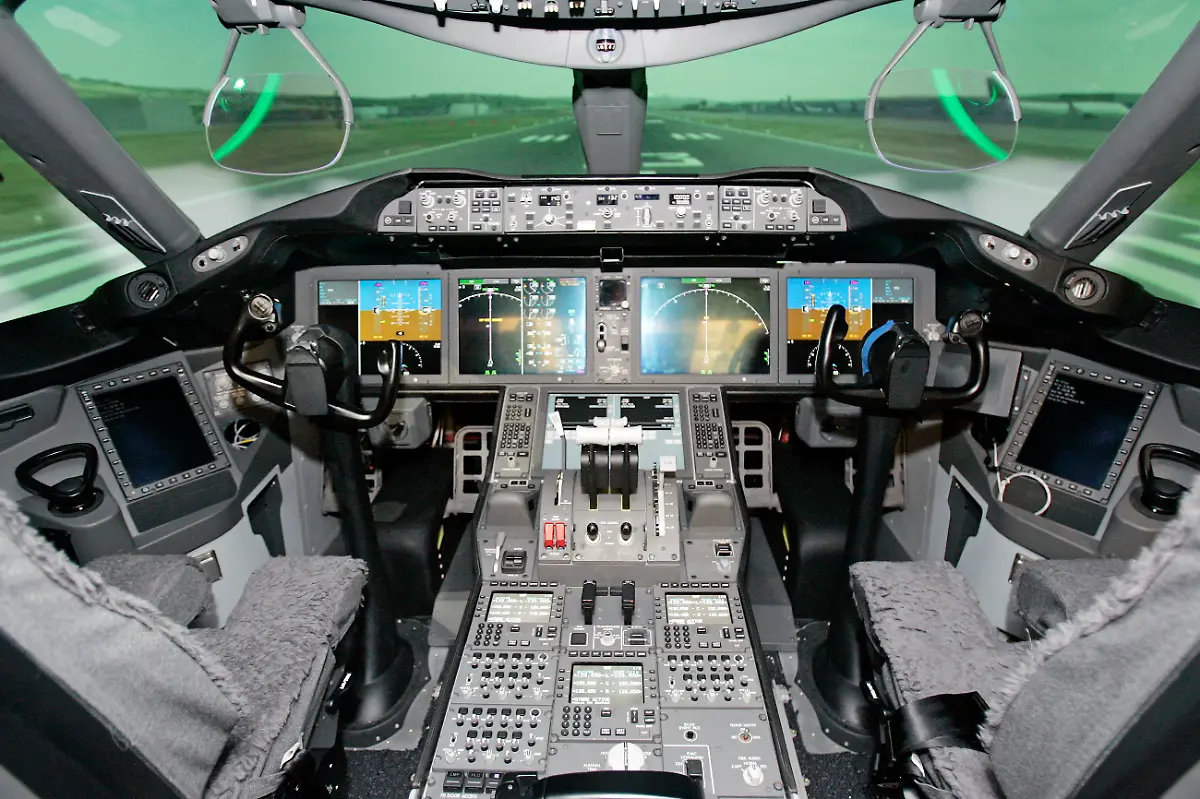 Cockpit-Dreamliner